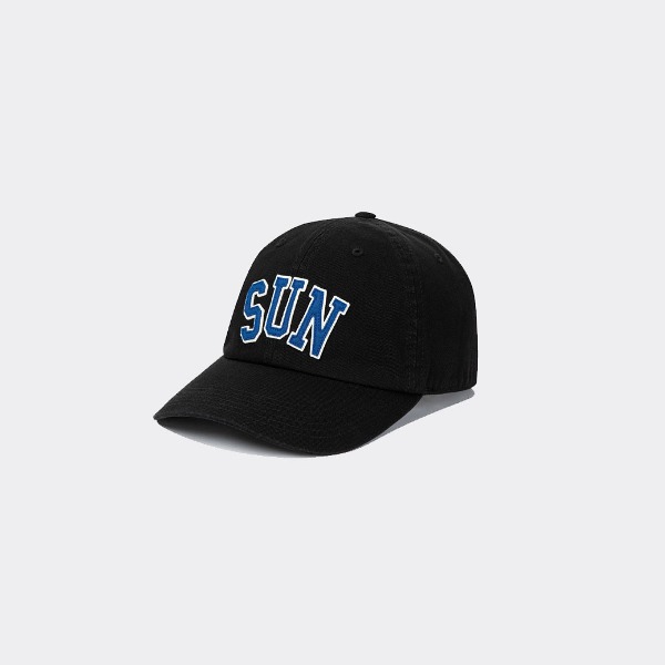 [썬러브] SUNLOVE_Arc Logo Cap Black